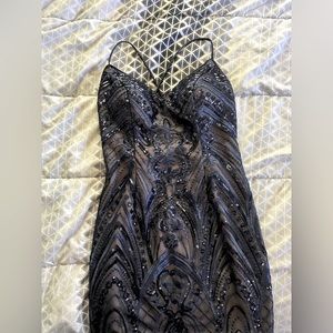 Navy blue body-con dress with lace up back! Size L (6-8)